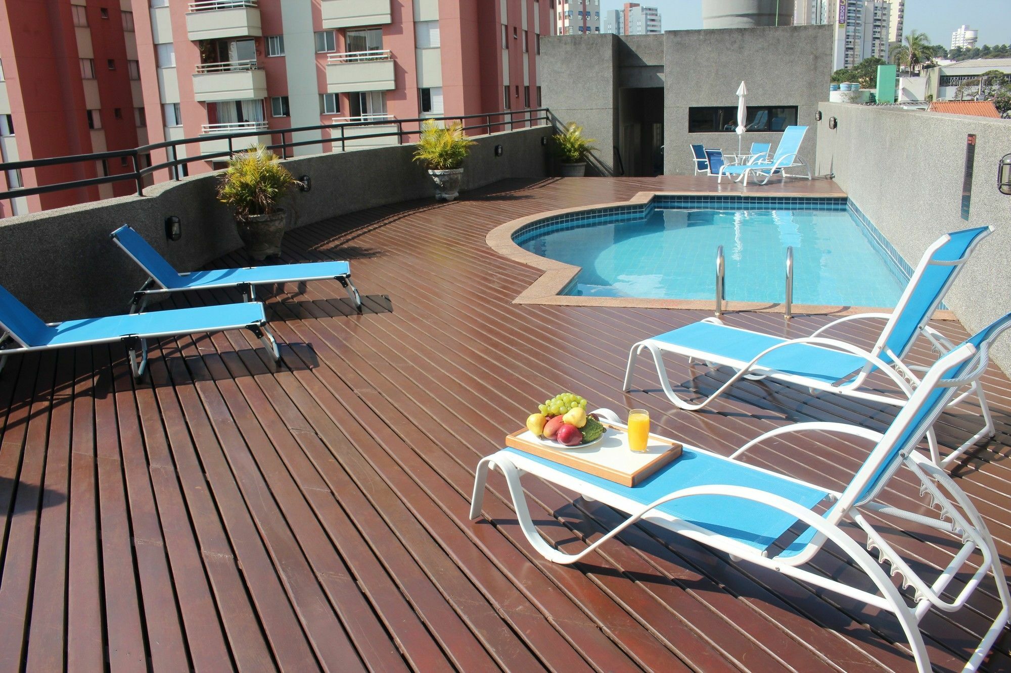 Aparthotel Twin Towers Сан-Бернарду-ду-Кампу Екстер'єр фото